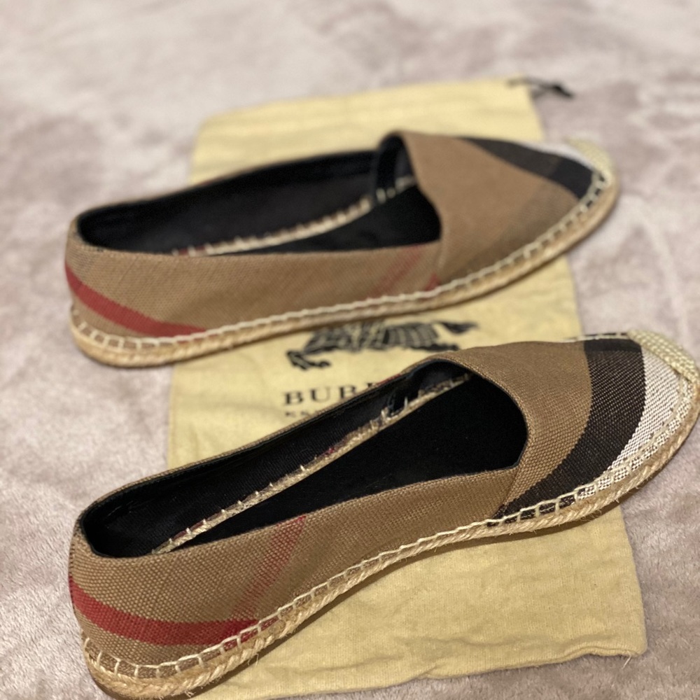 Burberry
Hodgeson Check Canvas Flat Espadrille, - Picture 6 of 6